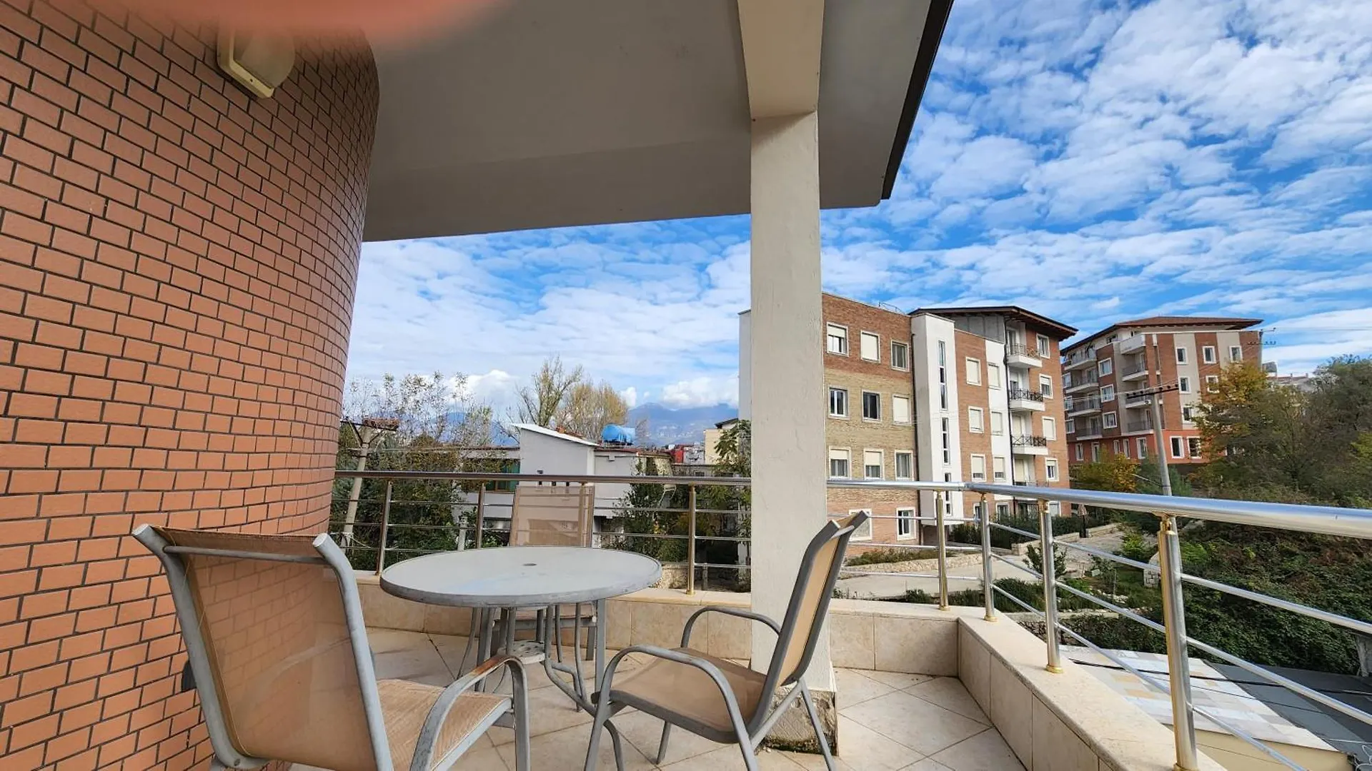 Kristi'S Villa Apartments Tirana
